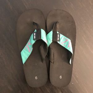 DZ Flip Flops